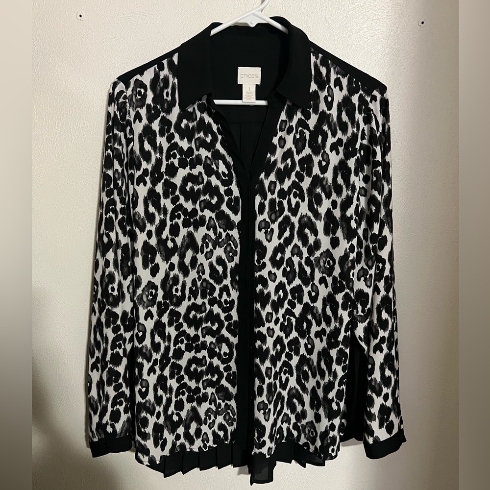 CHICO'S Classic Button Down Leopard Print Pleated Blouse‎ Black White Women's M
